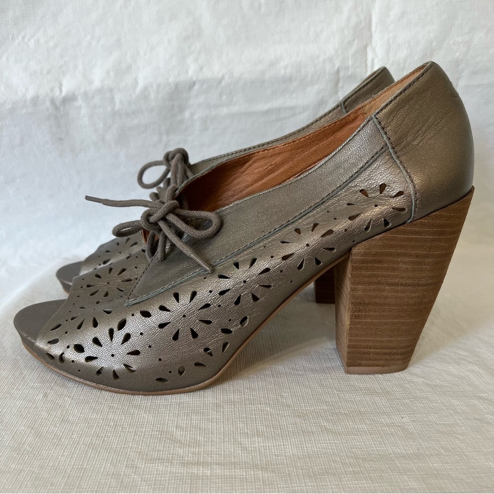 Lucky Brand Peony Metallic Perforated Leather Peep Toe Heeled Booties